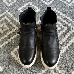 Rosa Black Leather Zip Shoes